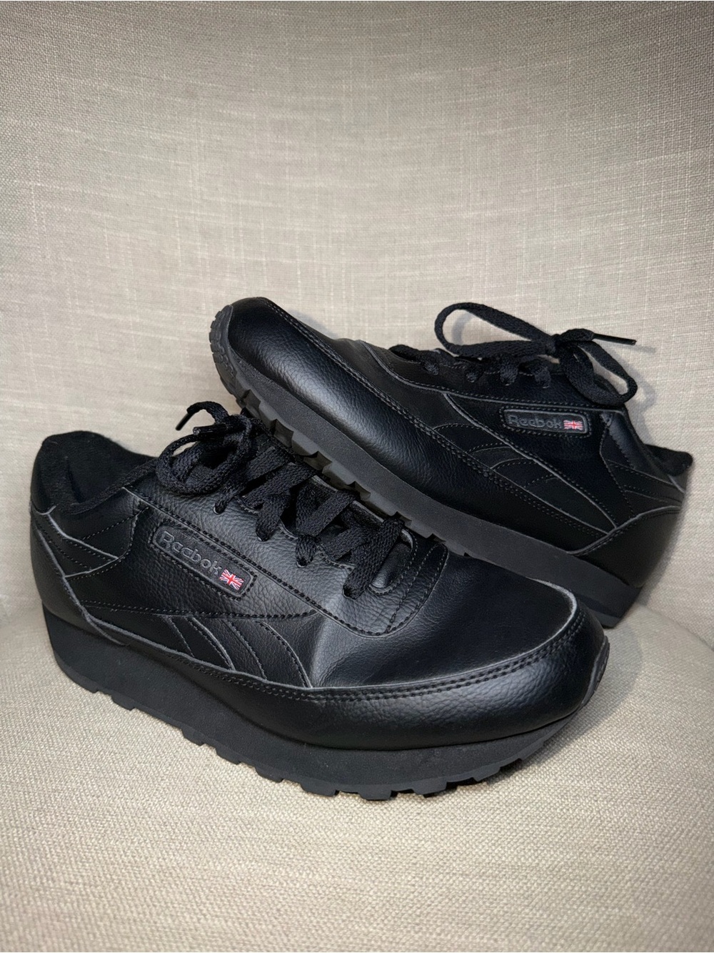 Women's Size 9 Reebok Classic Leather Shoes